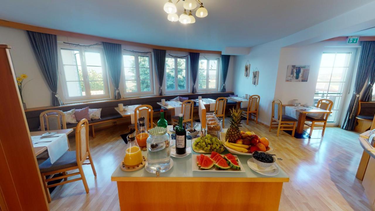 Отель Sonntagsberg Hof Familie Fiedler Бад Вальтерсдорф Экстерьер фото