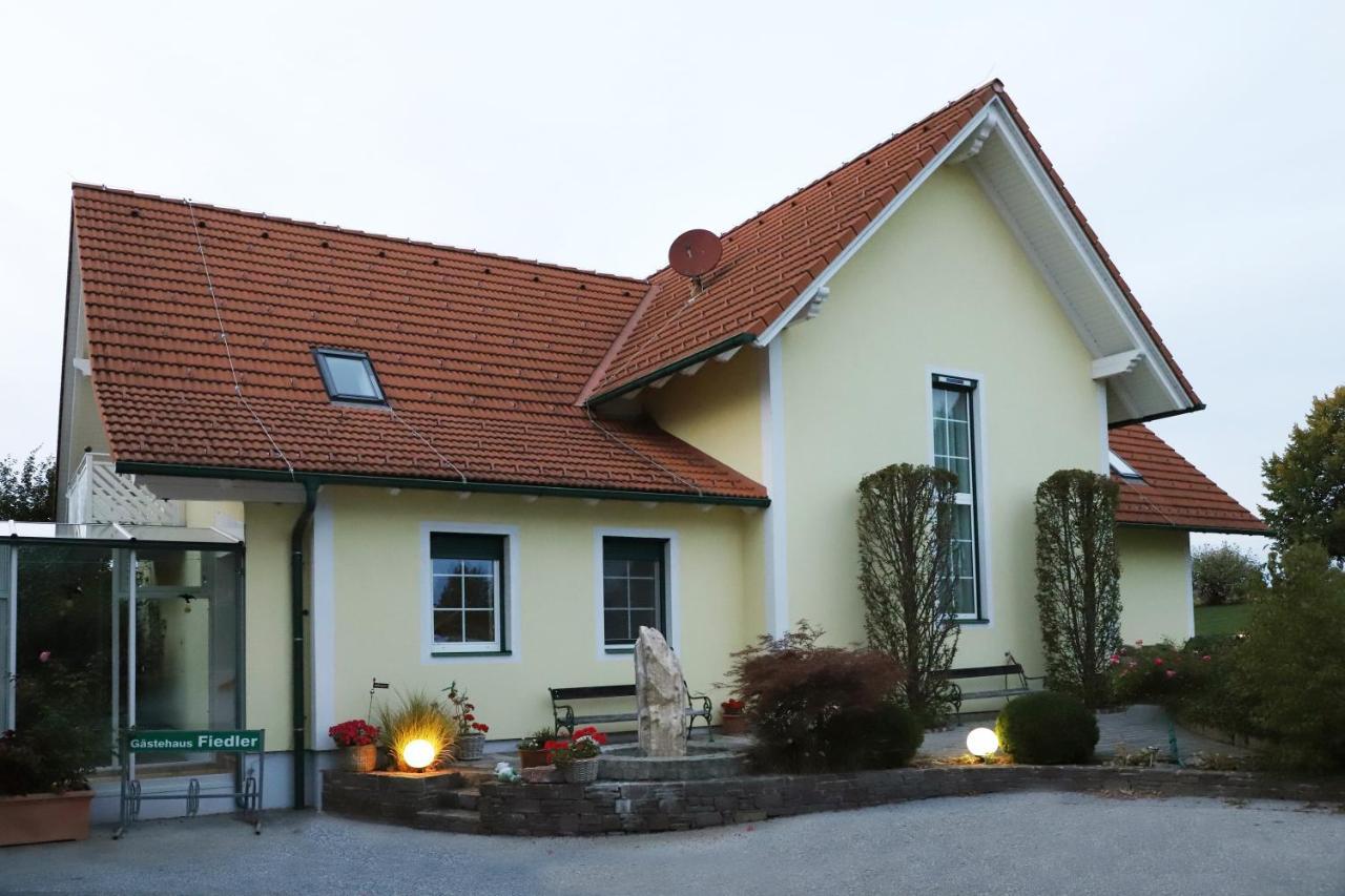 Отель Sonntagsberg Hof Familie Fiedler Бад Вальтерсдорф Экстерьер фото
